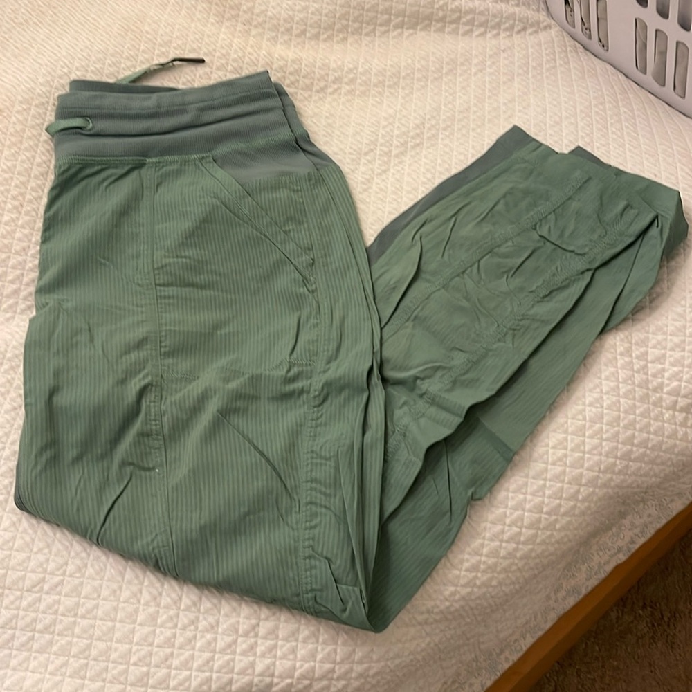 Lululemon dance studio joggers